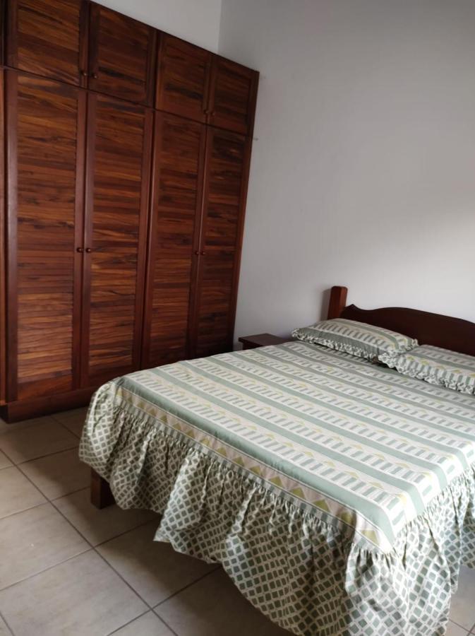 Casa Em Condominio Fechado Proximo A Praia Ubatuba Luaran gambar